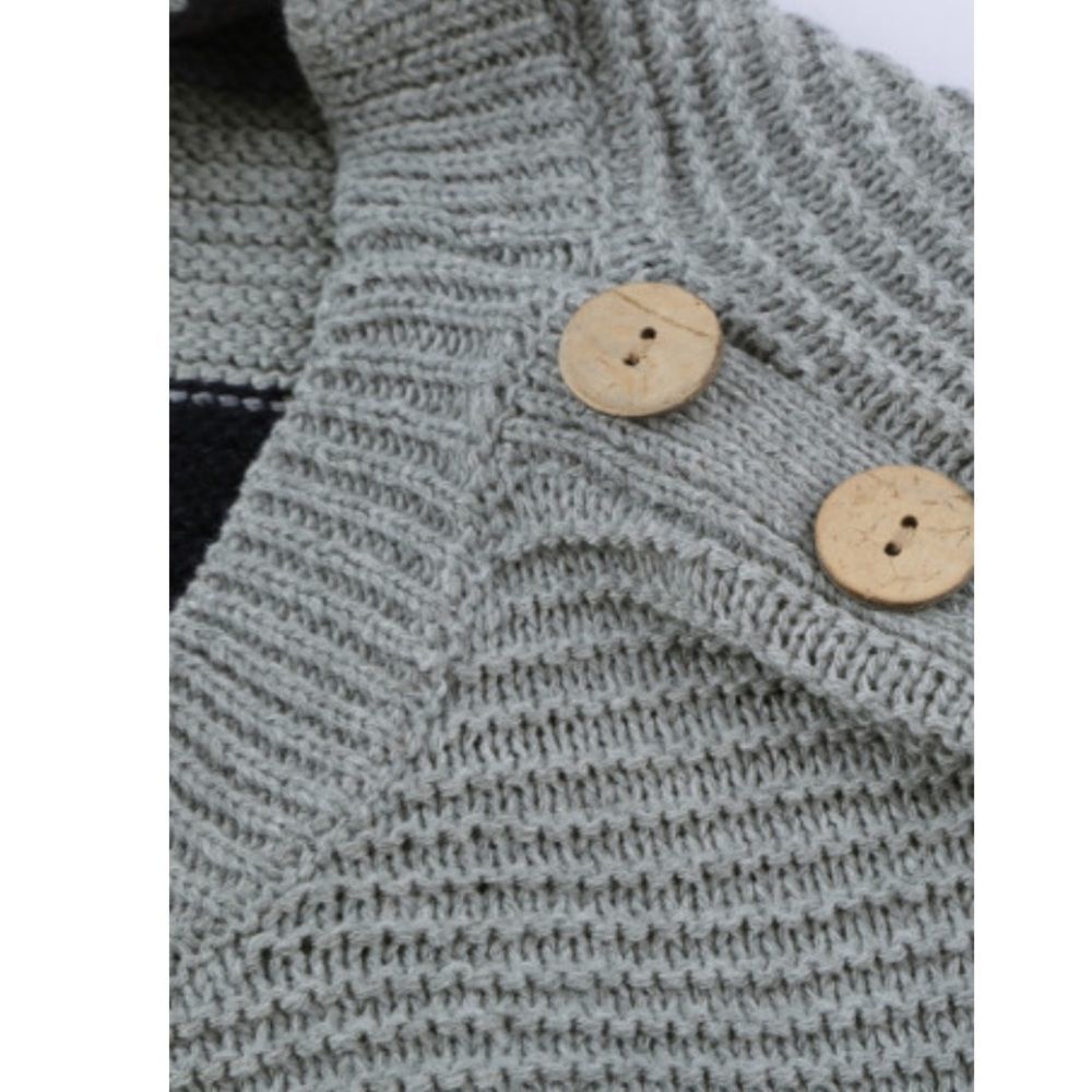 Button Detail Colorblock Sweater - Picture 5 of 9